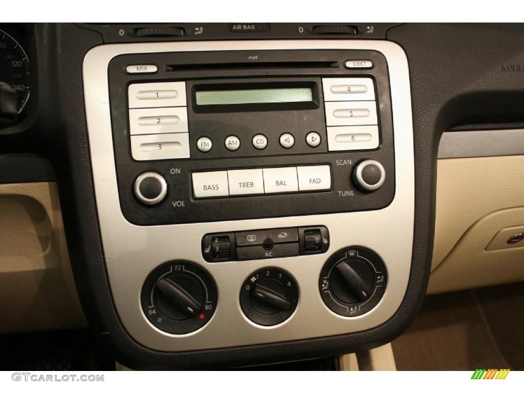 2008 Volkswagen Eos 2.0T Controls Photo #44940289