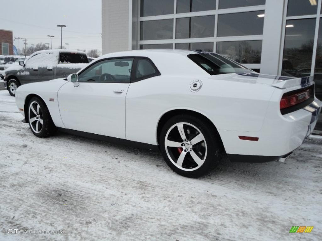 2011 Challenger SRT8 392 Inaugural Edition - Bright White / Pearl White/Blue photo #4