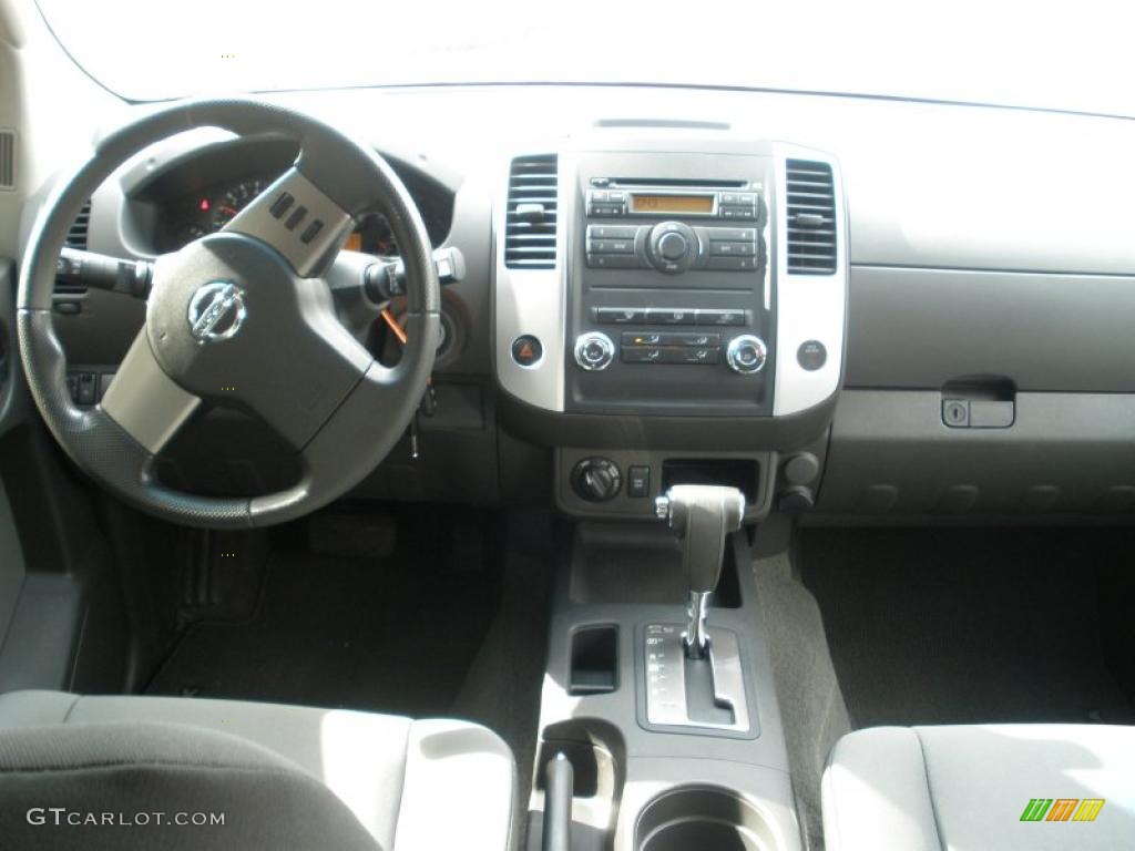 2009 Xterra S 4x4 - Red Brick / Graphite/Steel photo #22