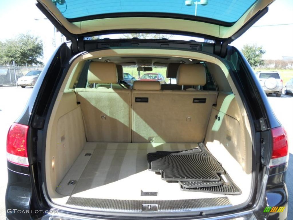 2004 Volkswagen Touareg V6 Trunk Photo #44945421