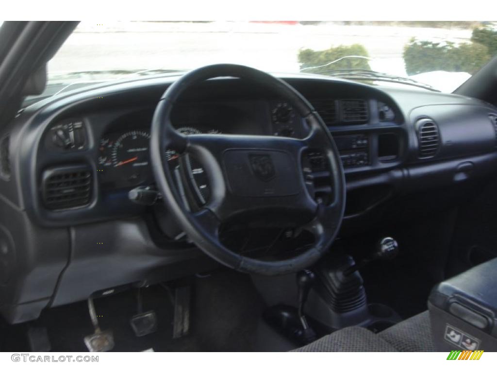 2000 Ram 3500 SLT Extended Cab 4x4 Dually - Black / Mist Gray photo #23