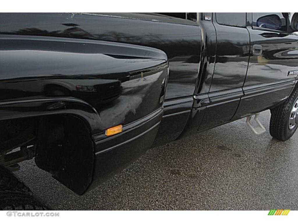 2000 Ram 3500 SLT Extended Cab 4x4 Dually - Black / Mist Gray photo #30