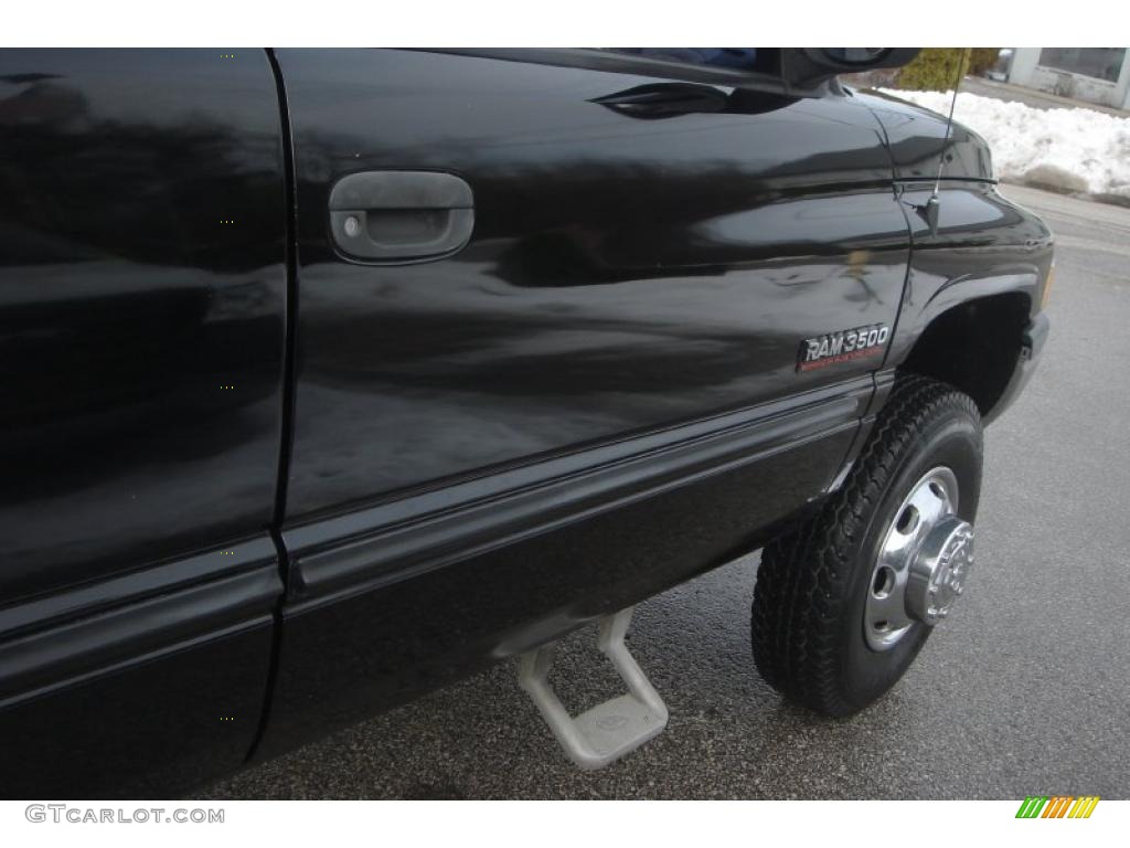 2000 Ram 3500 SLT Extended Cab 4x4 Dually - Black / Mist Gray photo #32