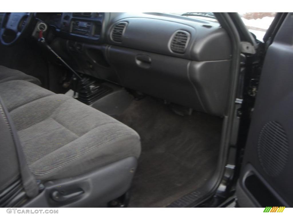 2000 Ram 3500 SLT Extended Cab 4x4 Dually - Black / Mist Gray photo #56