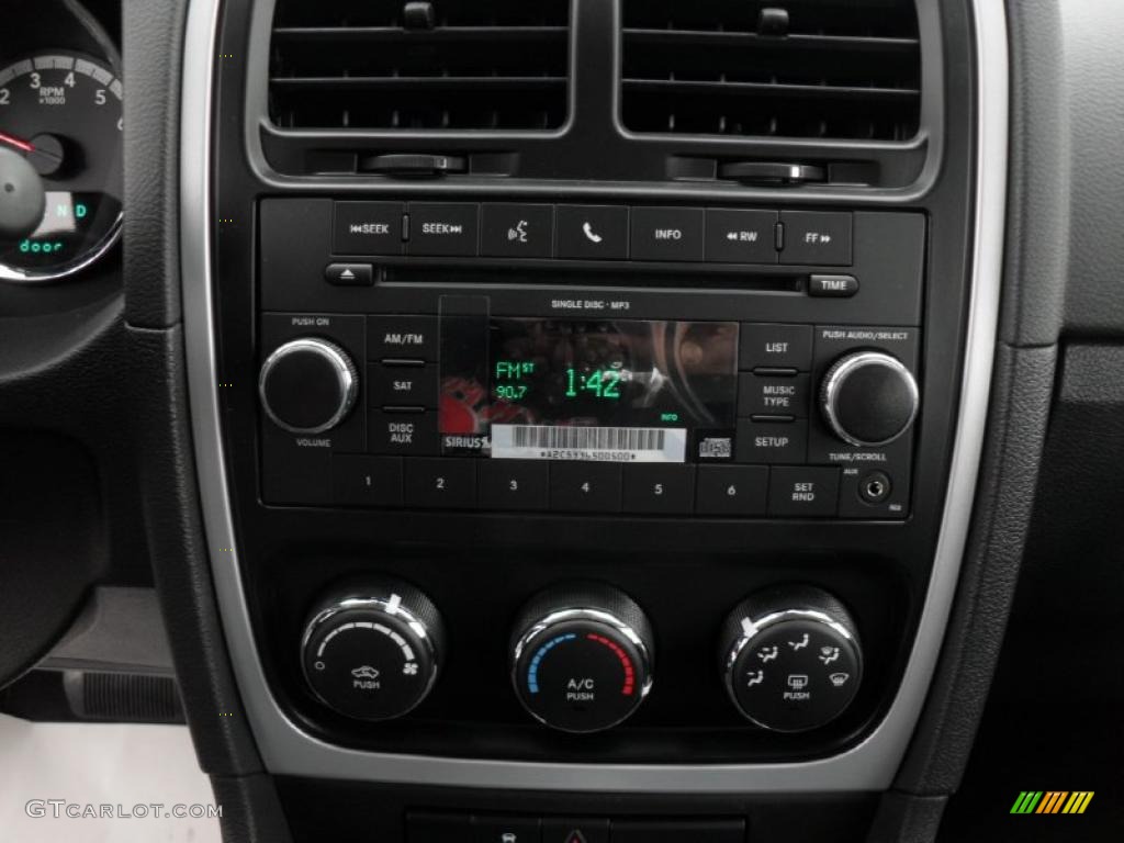 2011 Dodge Caliber Mainstreet Controls Photo #44947261