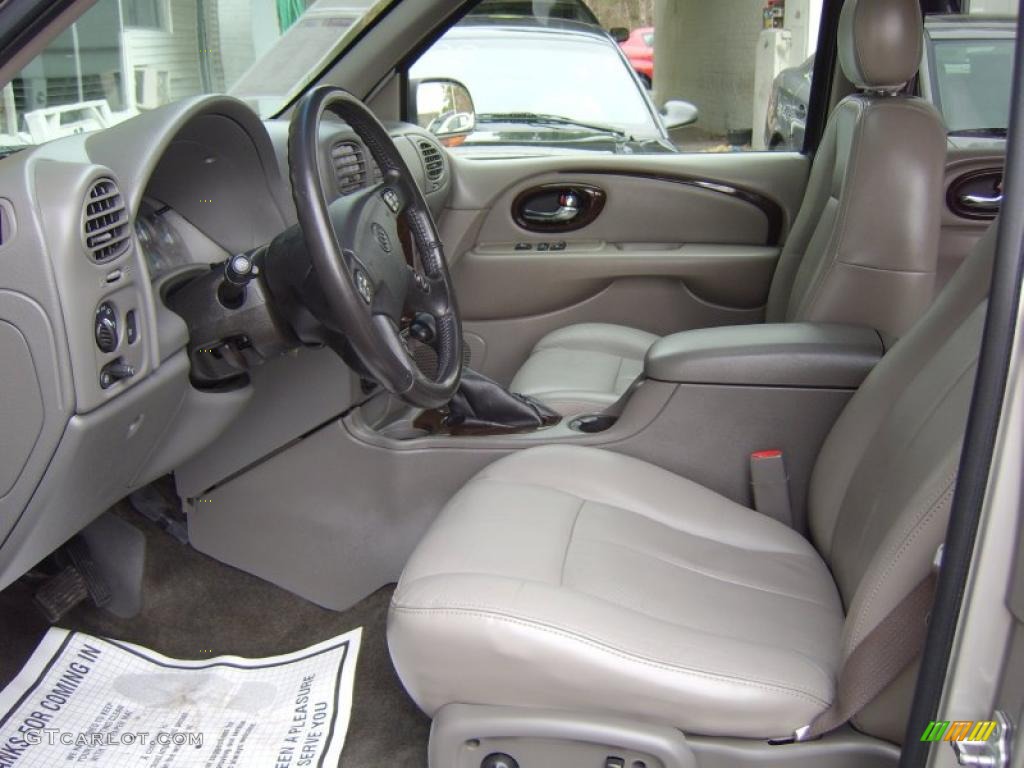 Medium Pewter Interior 2004 Buick Rainier CXL AWD Photo #44947285