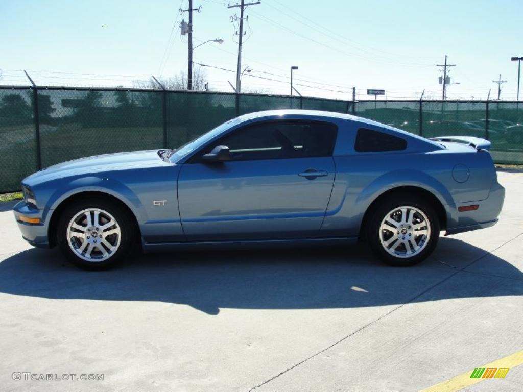2006 Mustang GT Premium Coupe - Windveil Blue Metallic / Light Graphite photo #6
