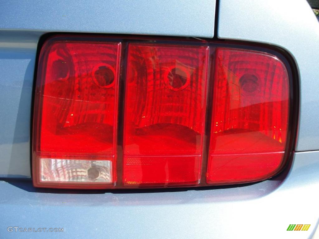 2006 Mustang GT Premium Coupe - Windveil Blue Metallic / Light Graphite photo #20