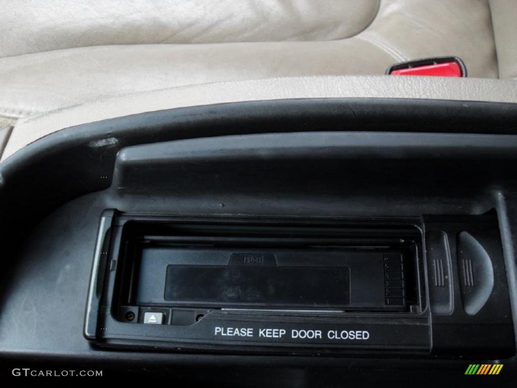 2000 Expedition Eddie Bauer 4x4 - Estate Green Metallic / Medium Parchment photo #15