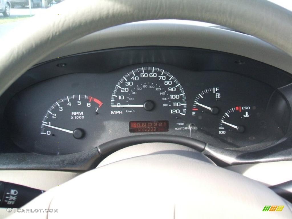 1999 Chevrolet Malibu Sedan Gauges Photo #44949933