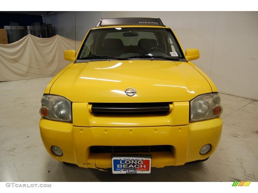 2002 Frontier SE Crew Cab - Solar Yellow / Charcoal photo #5