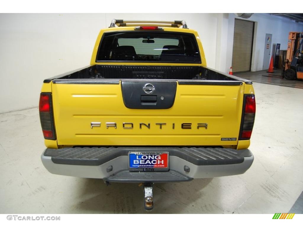 2002 Frontier SE Crew Cab - Solar Yellow / Charcoal photo #7