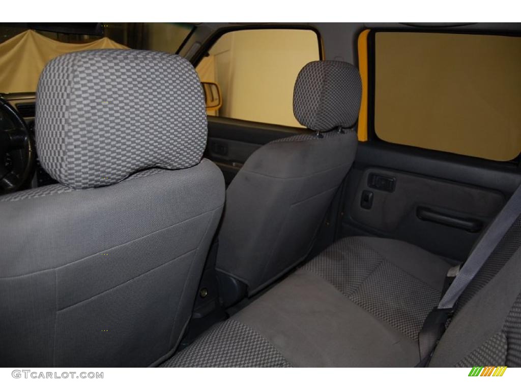 2002 Frontier SE Crew Cab - Solar Yellow / Charcoal photo #22
