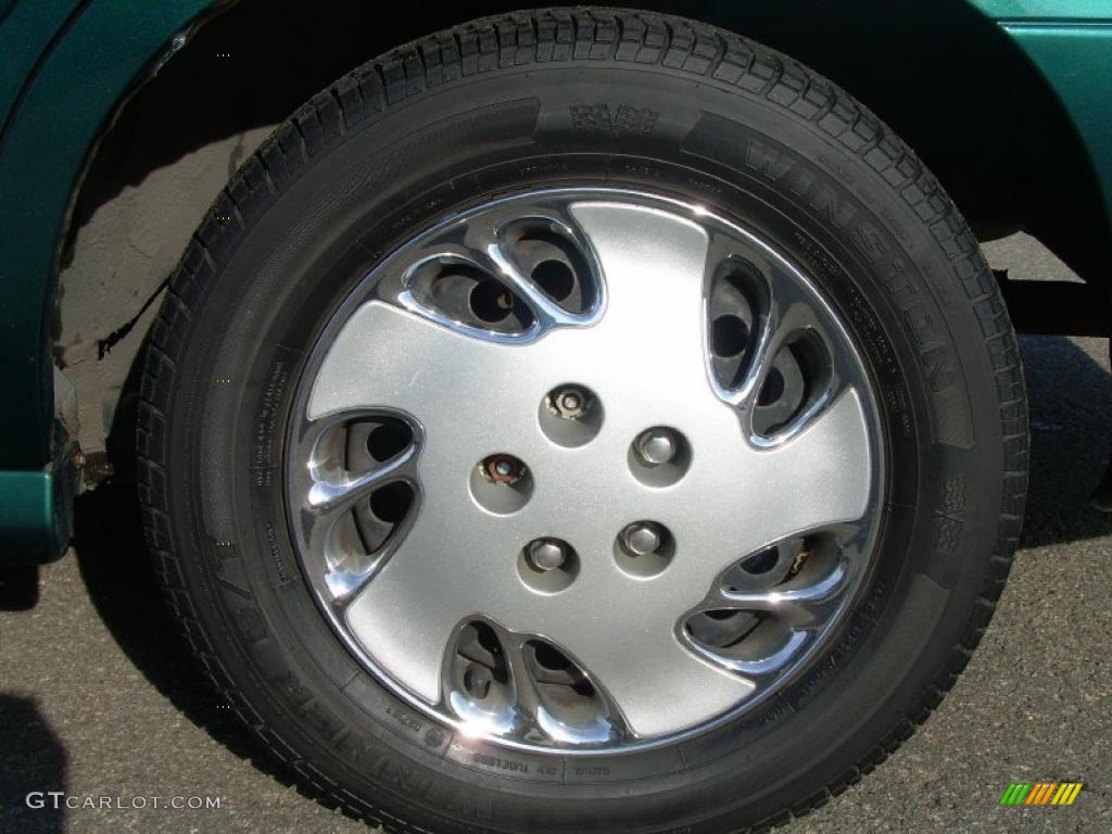1998 Chevrolet Malibu Sedan Wheel Photo #44953014