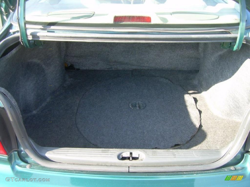 1998 Chevrolet Malibu Sedan Trunk Photo #44953042