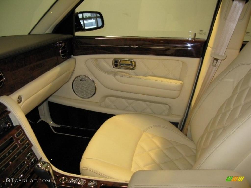 Magnolia Interior 2009 Bentley Arnage Final Series Photo #44958920