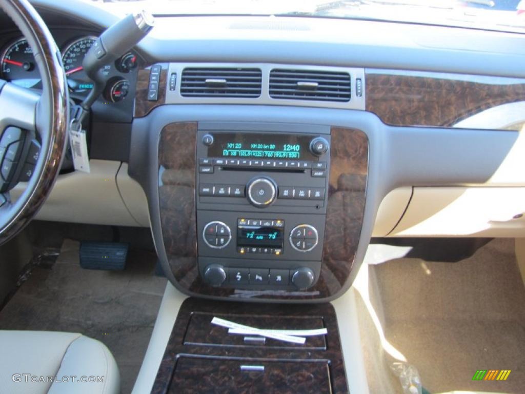 2011 GMC Sierra 1500 Denali Crew Cab 4x4 Controls Photo #44961176