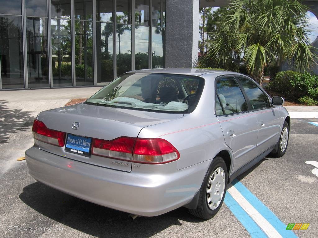 2001 Accord LX Sedan - Satin Silver Metallic / Quartz Gray photo #3