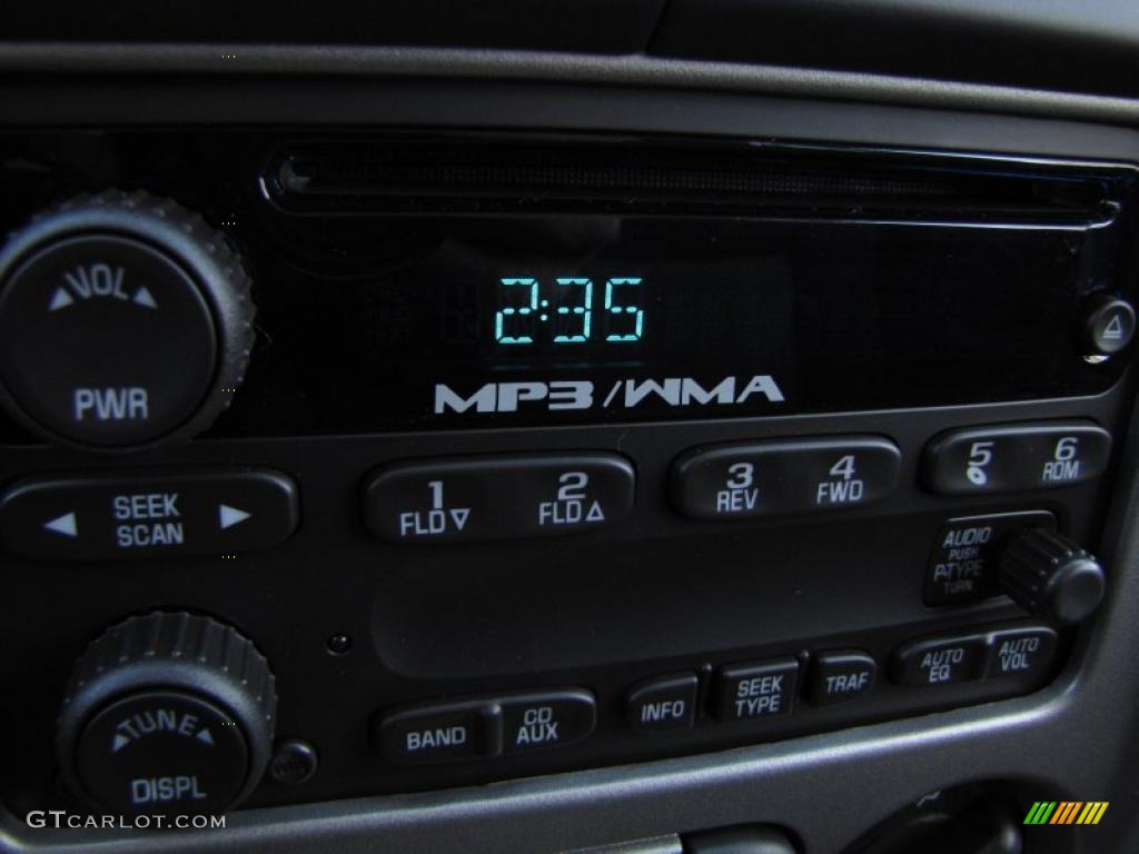 2011 GMC Canyon SLE Crew Cab Controls Photo #44962049