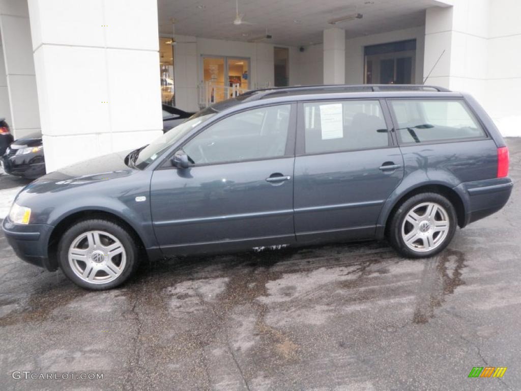 2000 Passat GLX V6 AWD Wagon - Blue Anthracite Metallic / Black photo #2