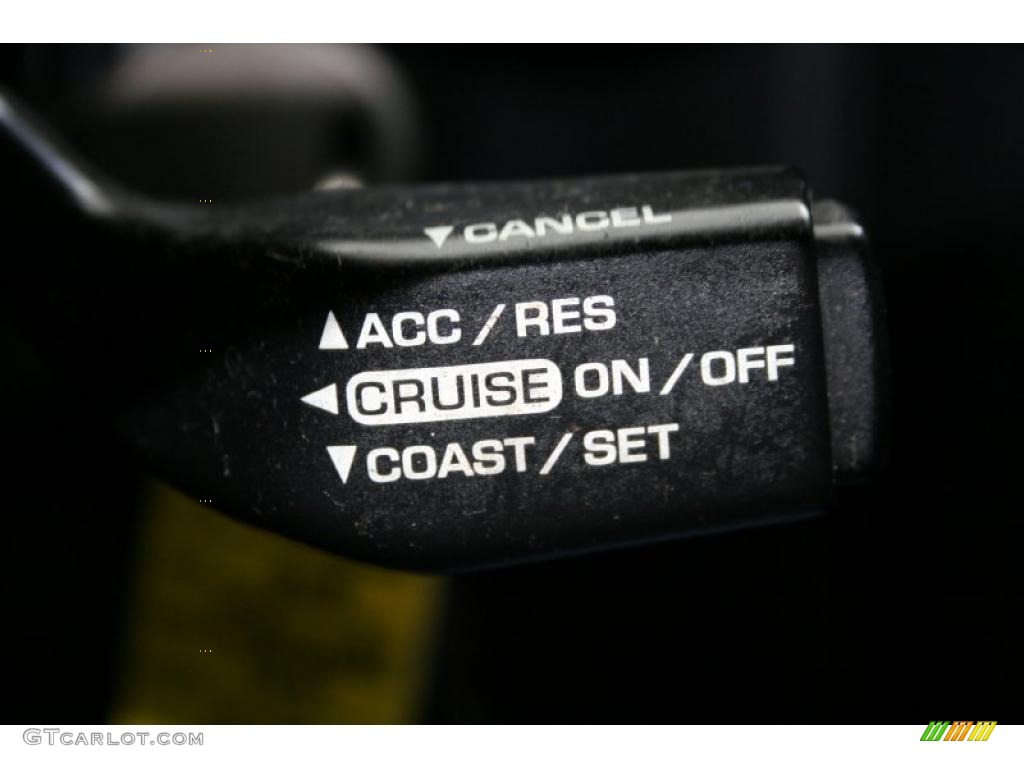 2003 Chrysler PT Cruiser GT Controls Photo #44967897