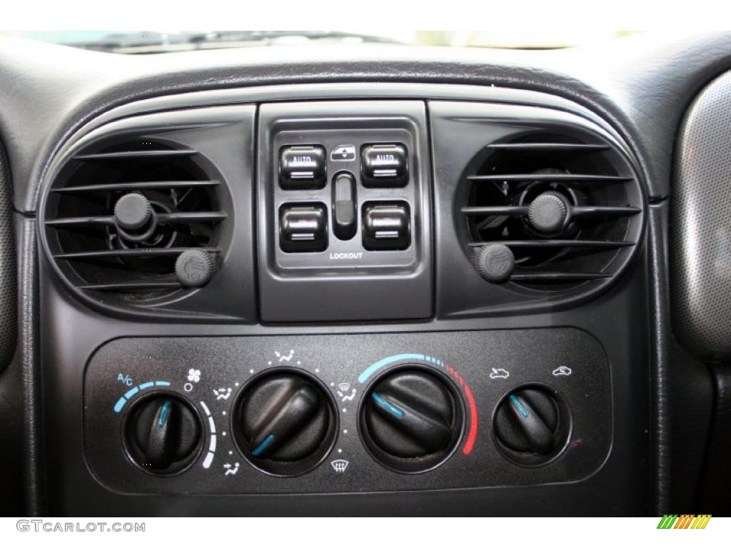 2003 Chrysler PT Cruiser GT Controls Photo #44967941