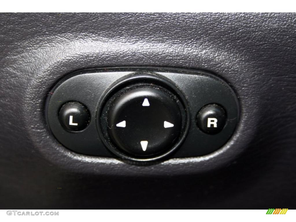 2003 Chrysler PT Cruiser GT Controls Photo #44968013