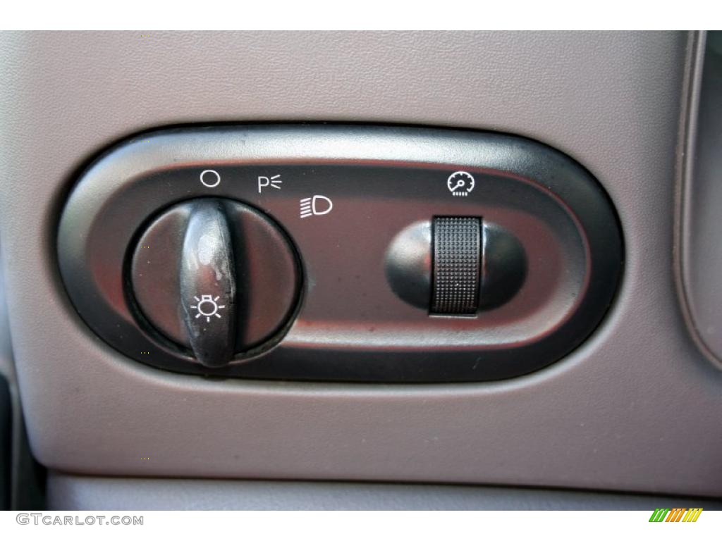 2000 Ford Excursion Limited 4x4 Controls Photo #44969663