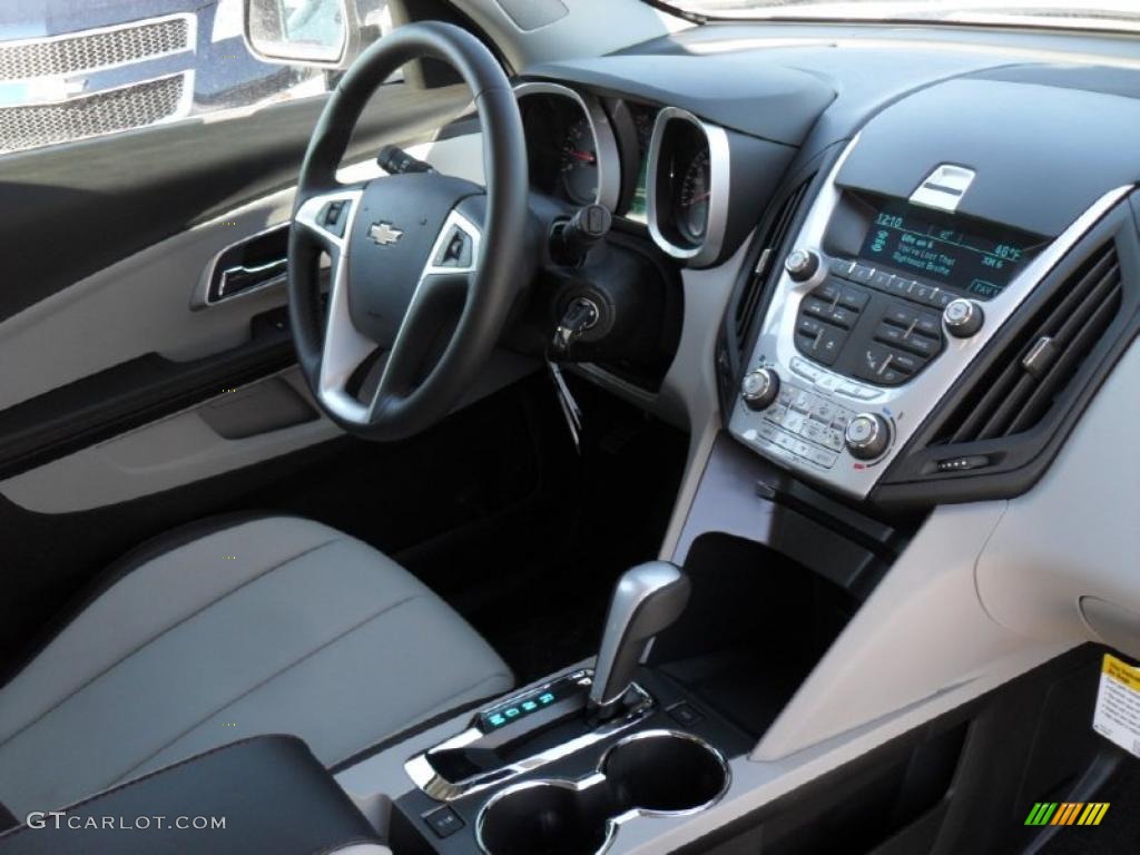 2011 Chevrolet Equinox LT Light Titanium/Jet Black Dashboard Photo #44971333