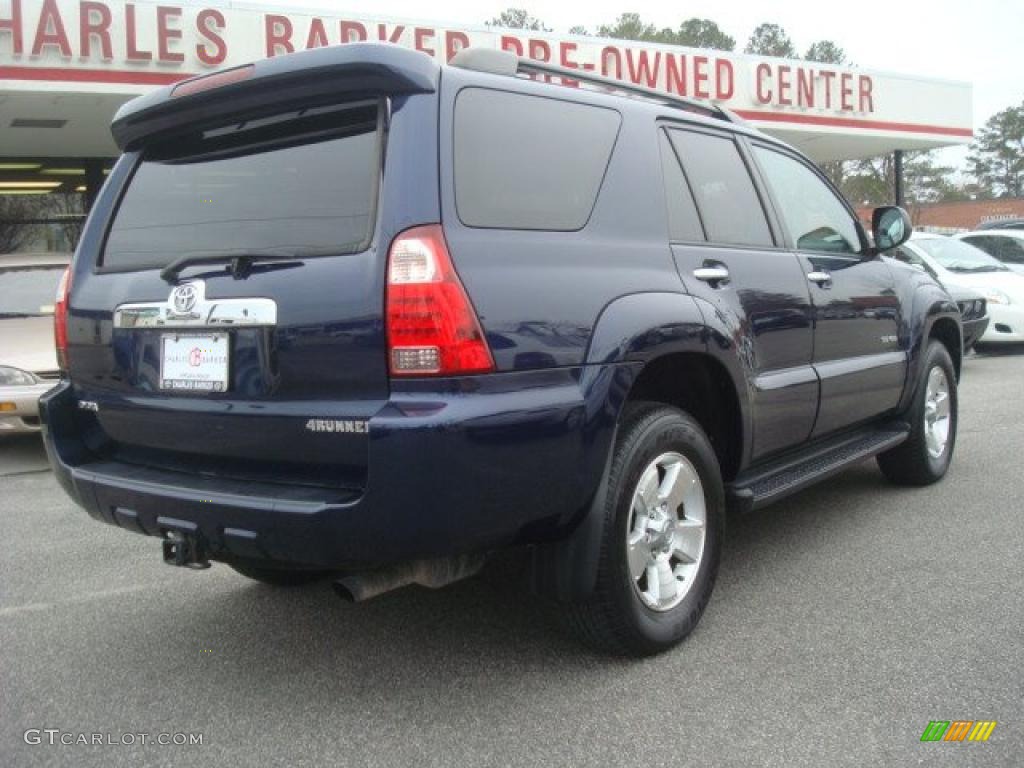 2006 4Runner SR5 4x4 - Nautical Blue Metallic / Stone Gray photo #4