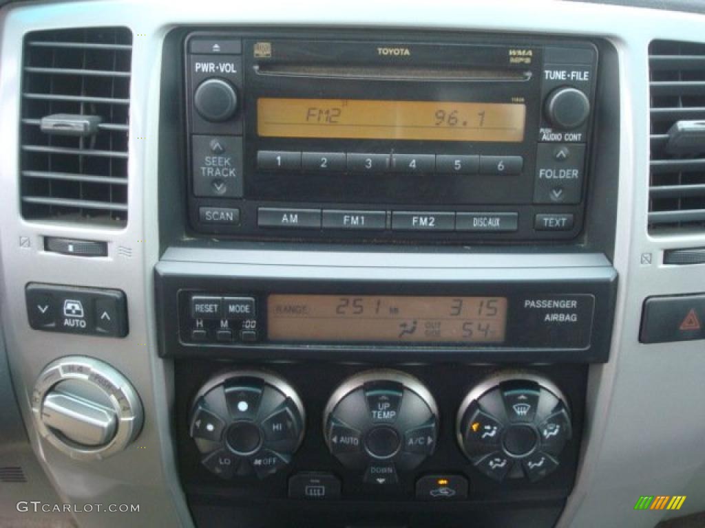 2006 4Runner SR5 4x4 - Nautical Blue Metallic / Stone Gray photo #17