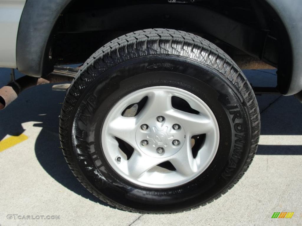 2004 Tacoma V6 TRD Double Cab 4x4 - Lunar Mist Metallic / Charcoal photo #15
