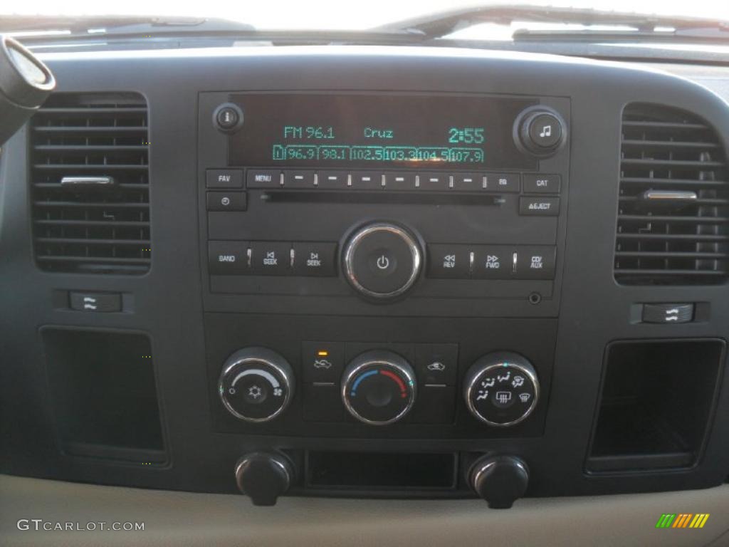 2007 GMC Sierra 1500 SLE Extended Cab Controls Photo #44976641