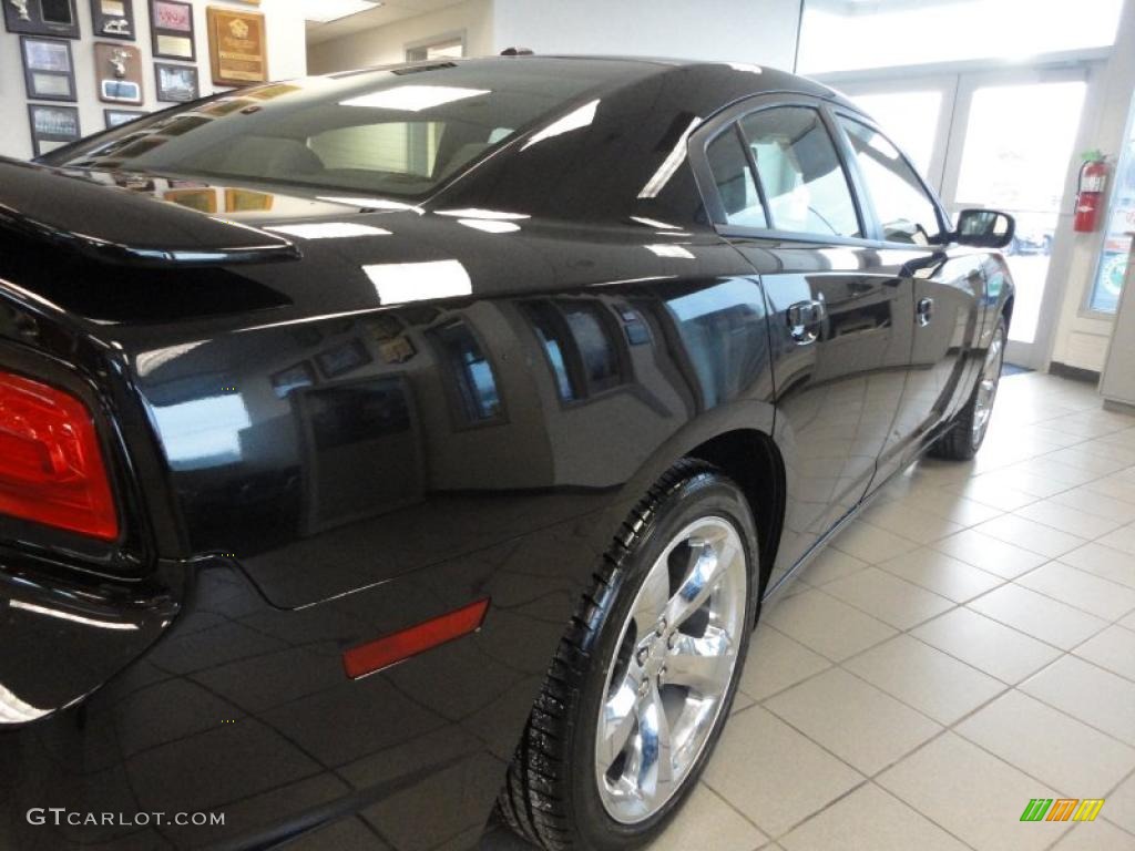 2011 Charger R/T Plus - Brilliant Black Crystal Pearl / Black photo #16