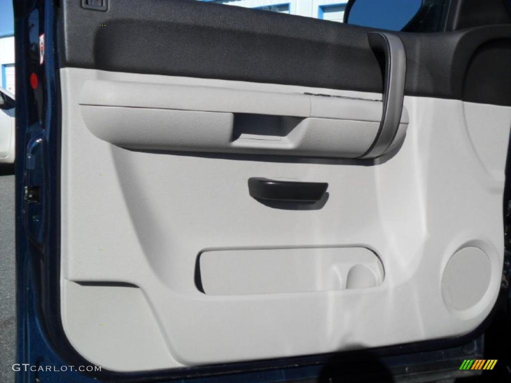 2007 Chevrolet Silverado 1500 LT Extended Cab Light Titanium/Ebony Black Door Panel Photo #44977353