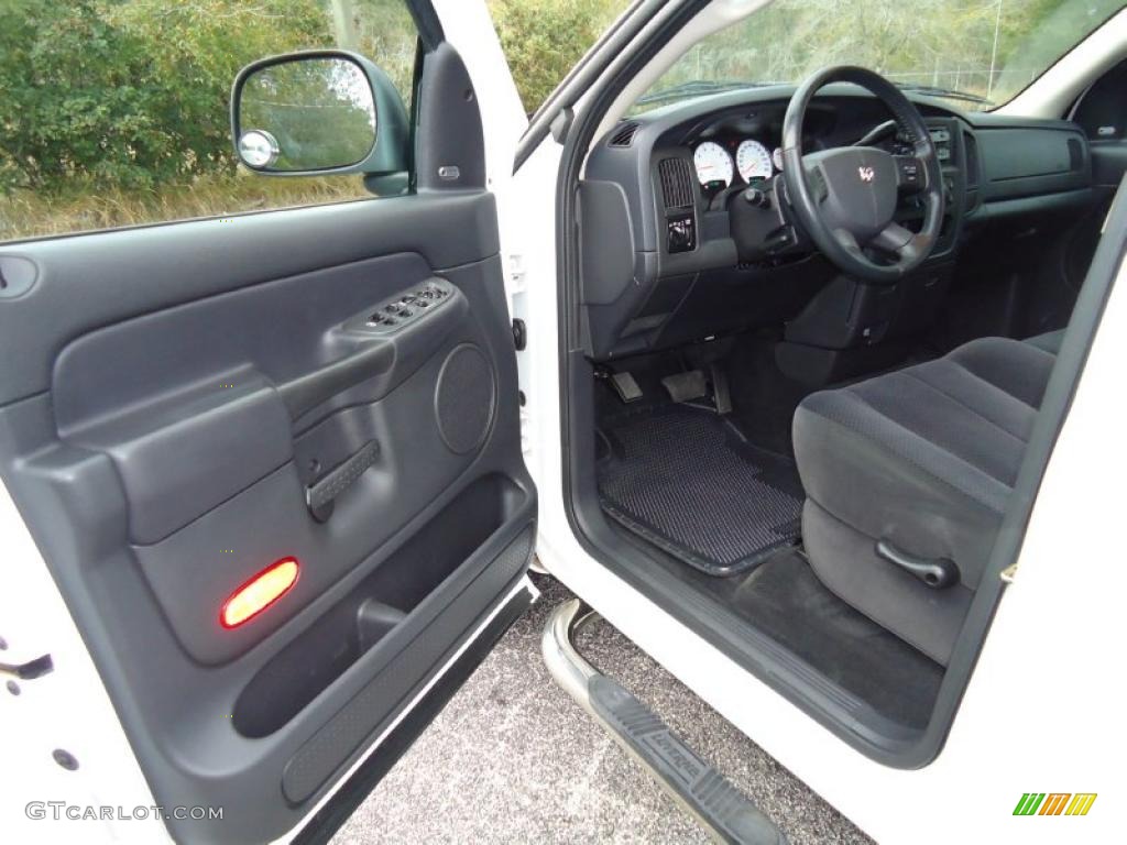 2004 Ram 1500 SLT Quad Cab - Bright White / Dark Slate Gray photo #4