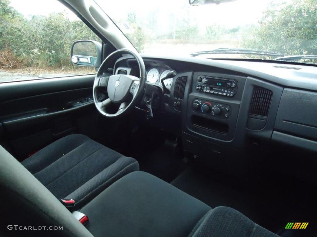 2004 Ram 1500 SLT Quad Cab - Bright White / Dark Slate Gray photo #16