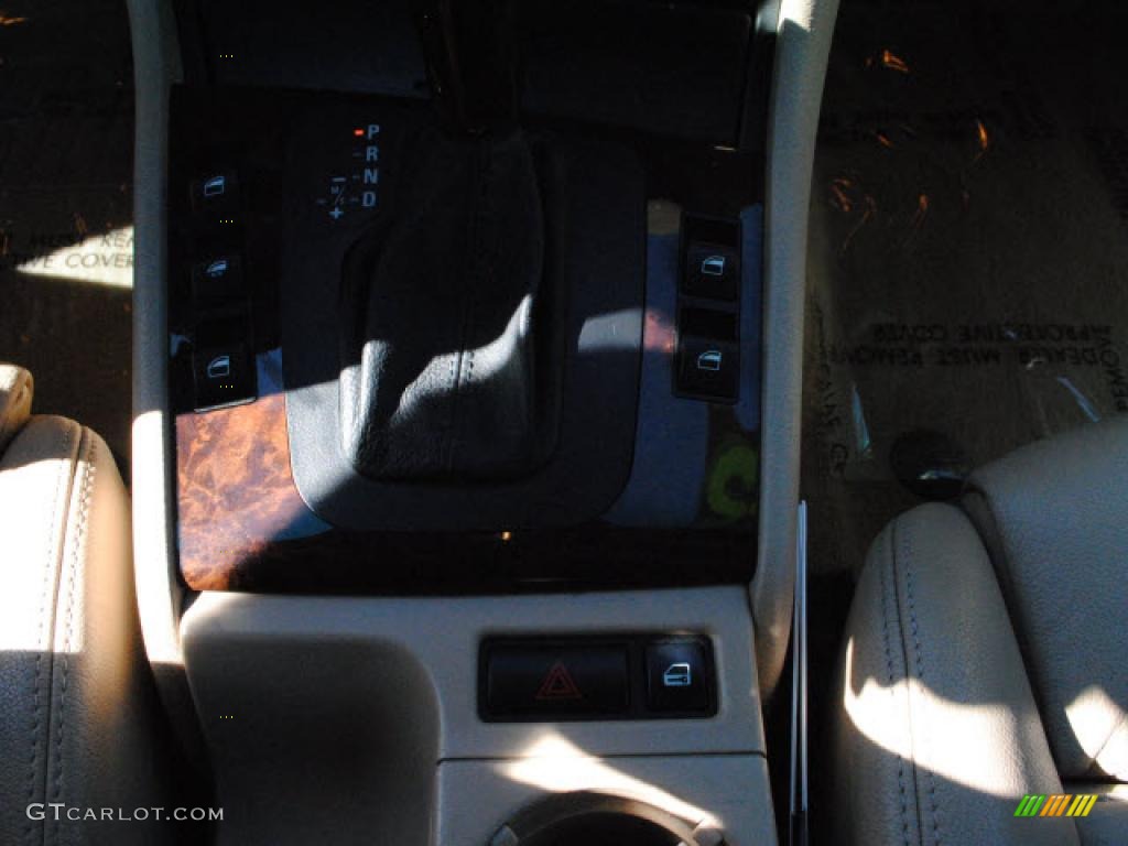 2005 3 Series 325i Convertible - Alpine White / Sand photo #23