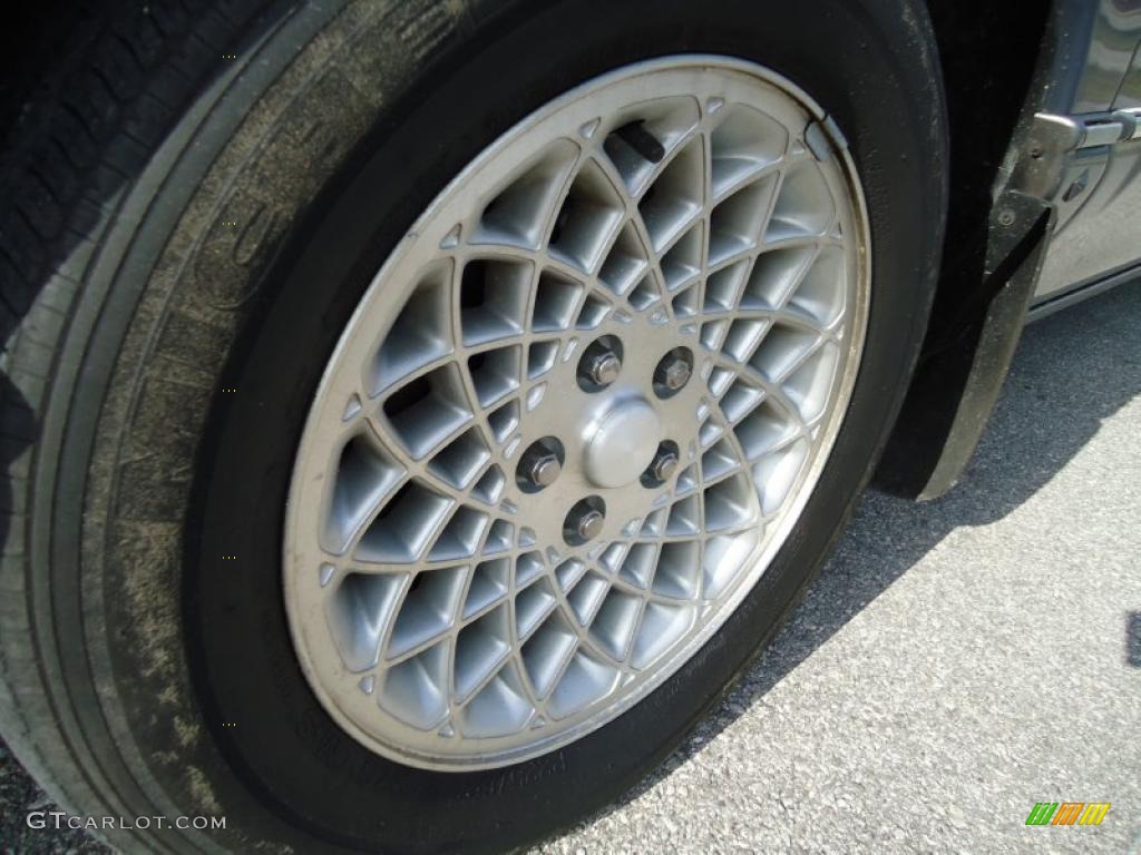 1995 Chrysler New Yorker Standard New Yorker Model Wheel Photos