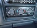 Graphite Controls Photo for 2001 Chevrolet Silverado 2500HD #44979657