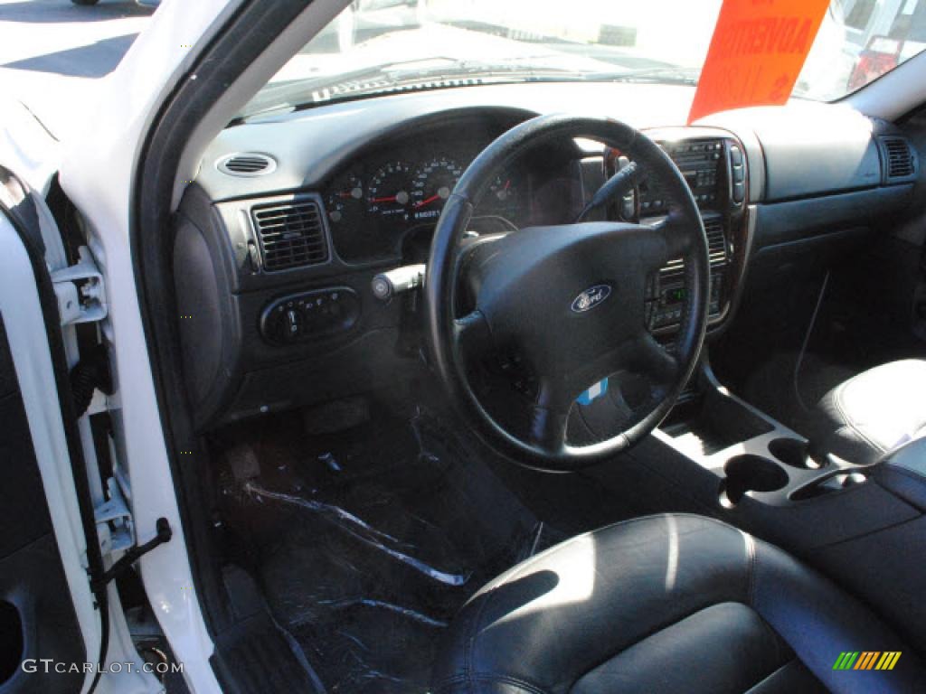 2004 Explorer Limited AWD - Ceramic White Tri Coat Metallic / Graphite photo #15