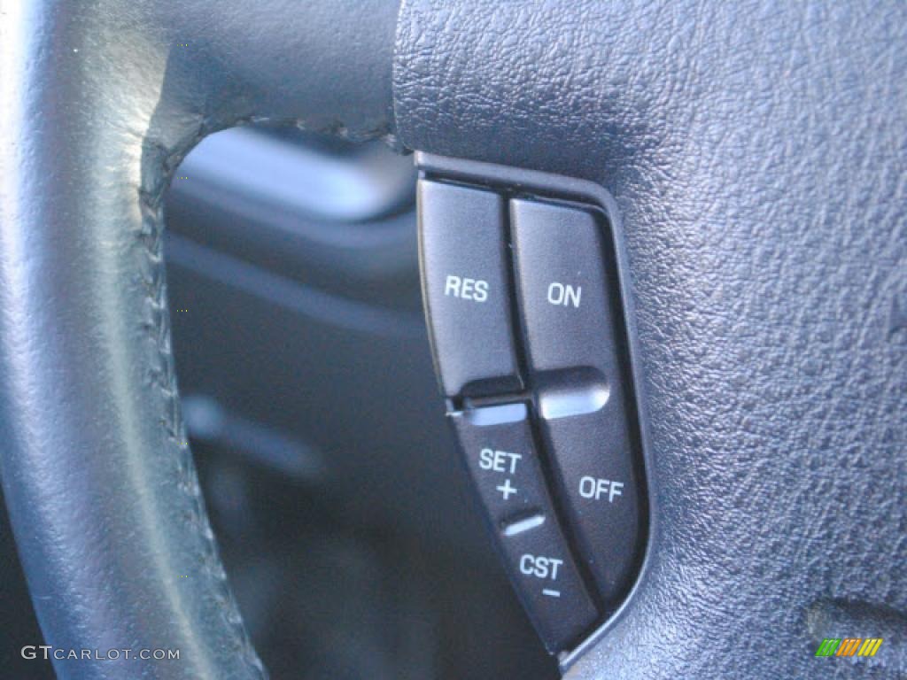 2004 Ford Explorer Limited AWD Controls Photo #44980037