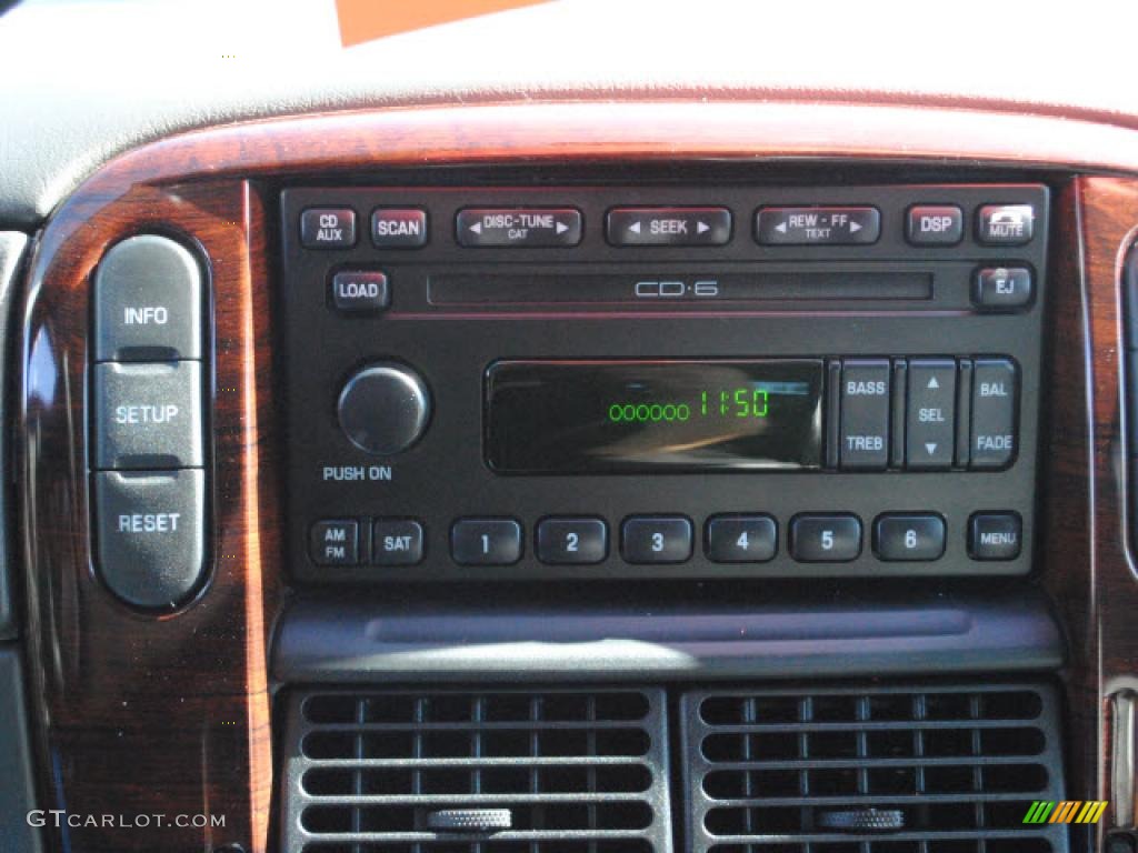 2004 Ford Explorer Limited AWD Controls Photo #44980057