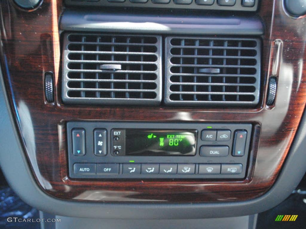 2004 Ford Explorer Limited AWD Controls Photo #44980069