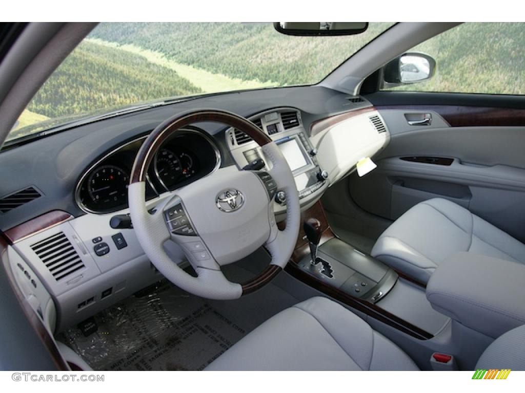 2011 Toyota Avalon Limited Light Gray Dashboard Photo #44982288