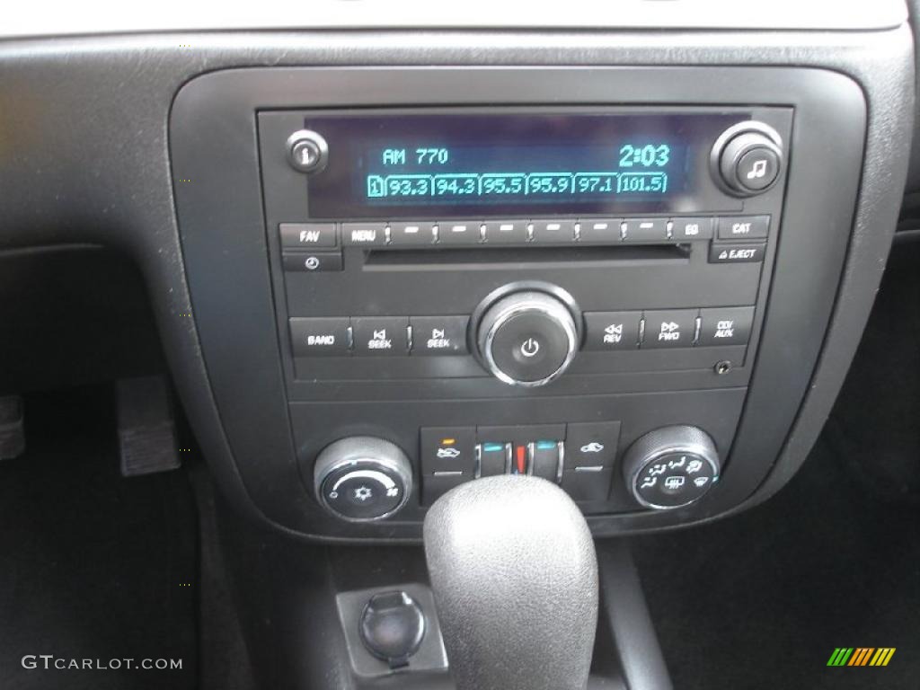 2007 Chevrolet Monte Carlo LT Controls Photo #44985390