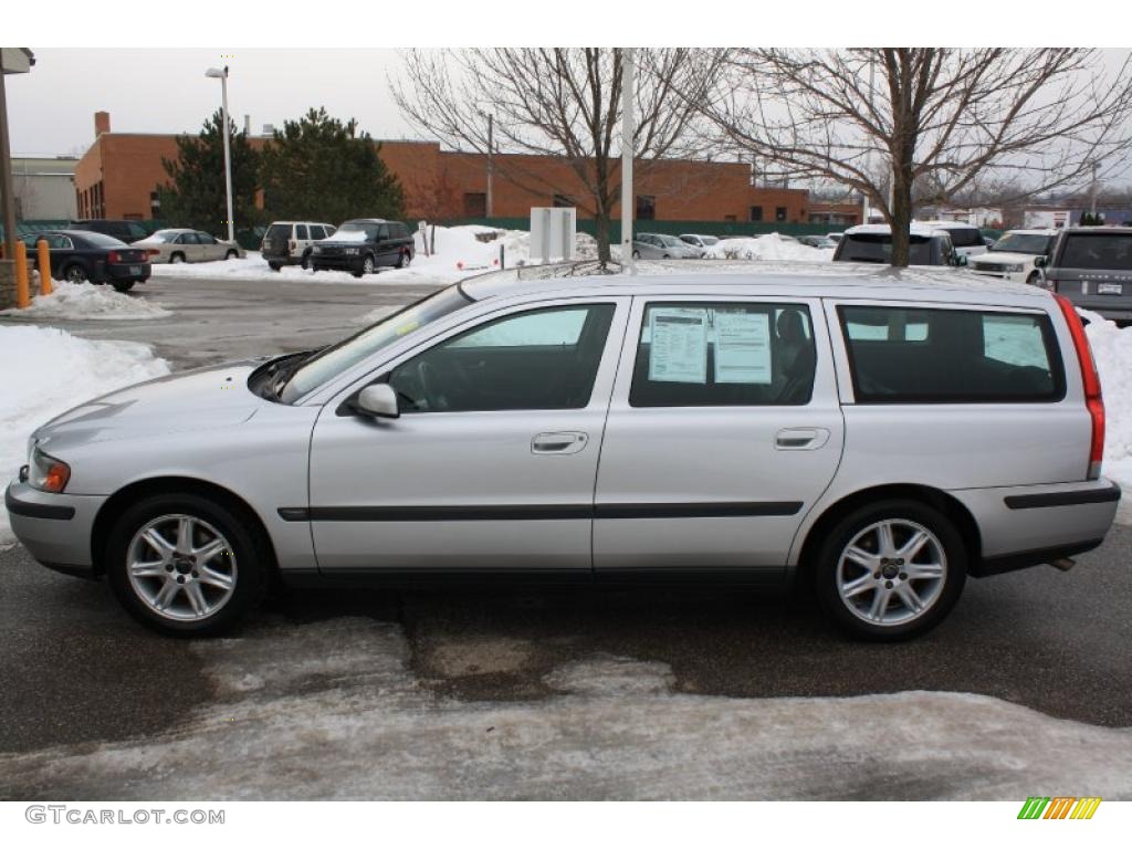 Silver Metallic 2004 Volvo V70 2.5T Exterior Photo #44989182