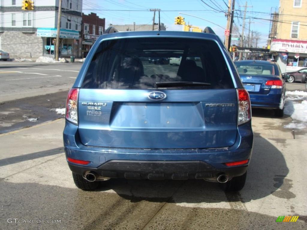 2009 Forester 2.5 X Limited - Newport Blue Pearl / Platinum photo #5