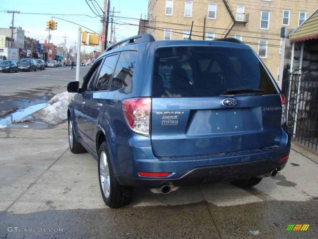2009 Forester 2.5 X Limited - Newport Blue Pearl / Platinum photo #6