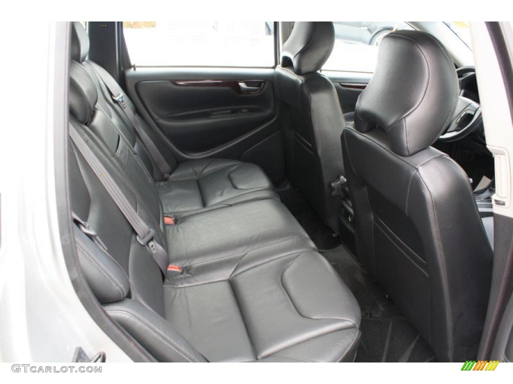 Graphite Interior 2004 Volvo V70 2.5T Photo #44989470